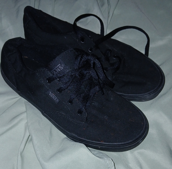 Black Vans Size 5y Fits 6.5 Women - Picture 1 of 3